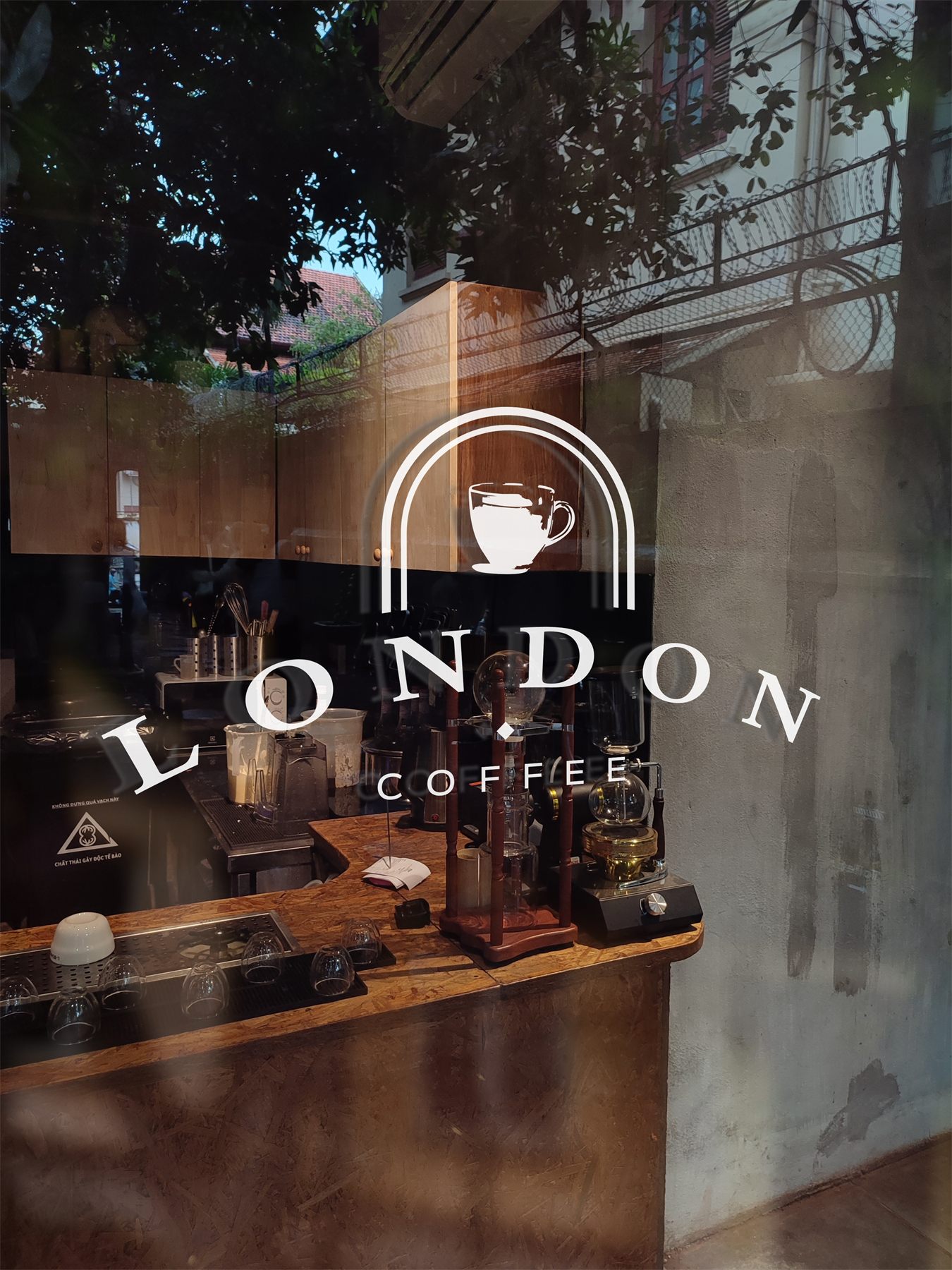 LONDON TOWER - window-mockup-10.jpg
